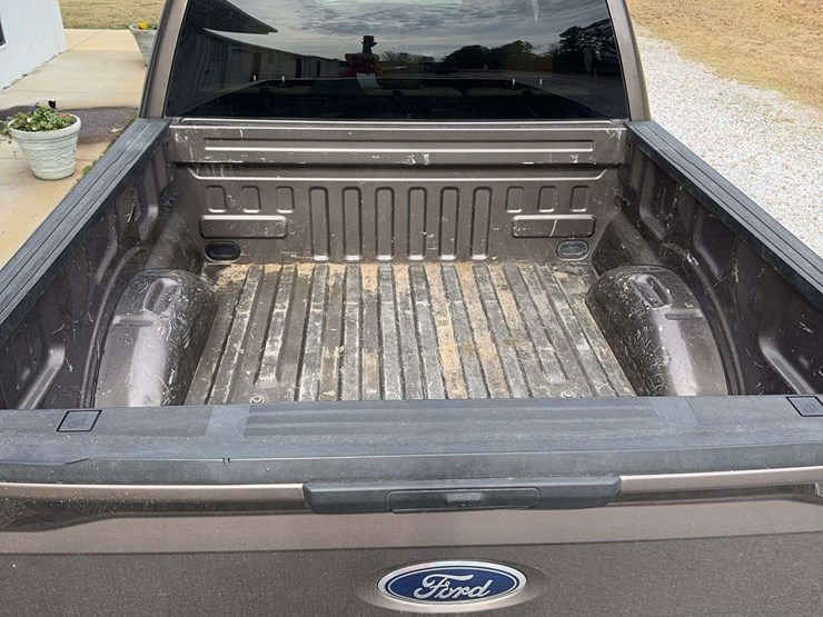 2021-ford-f150-image-9