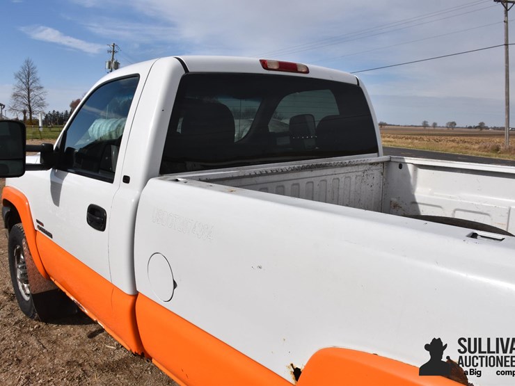 2006-chevrolet-silverado-2500-image-18