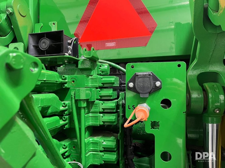 john-deere-8r-340-image-35