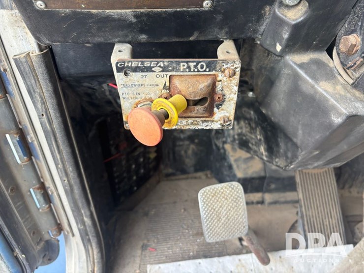 peterbilt-377-image-72