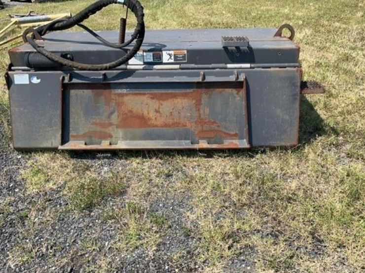 2013-sweepster-skid-steer-pickup-broom-image-2