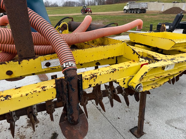 #1152-•-25'-aerway-with-fold-up-wings-(north-freedom,-wi)-image-9