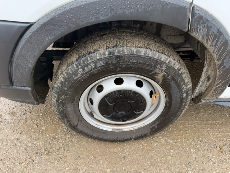 2022-ford-transit-image-5