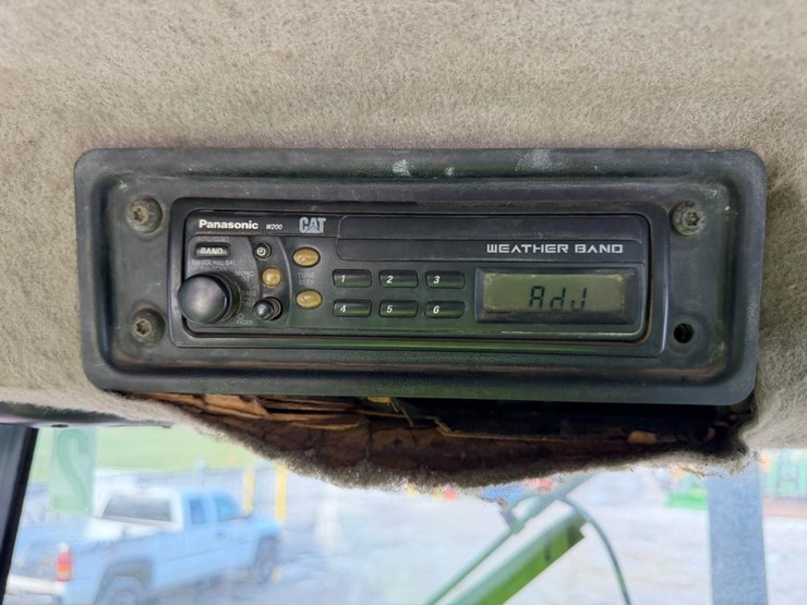 caterpillar-420d-image-35