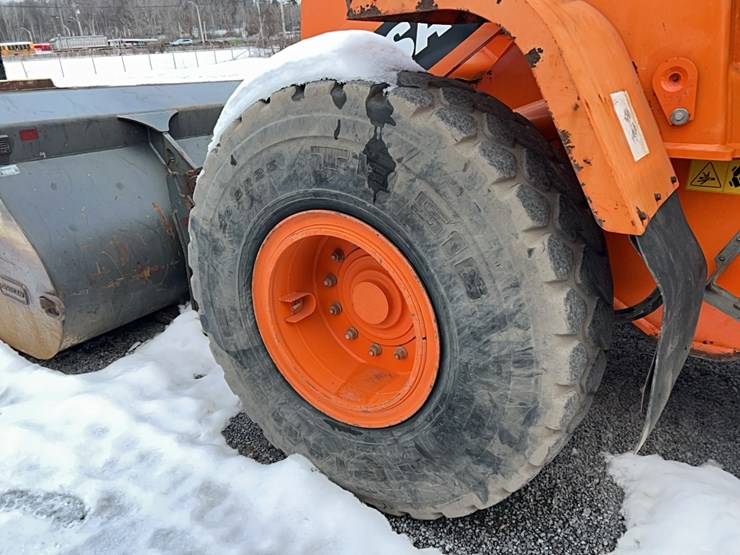 2015-doosan-dl250-3-image-21