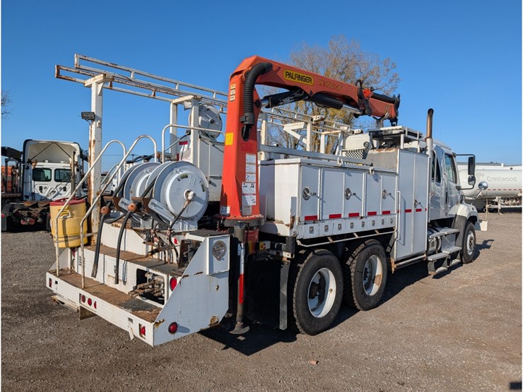 freightliner-108sd-image-9