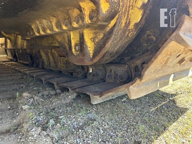 komatsu-d65ex-12-image-40