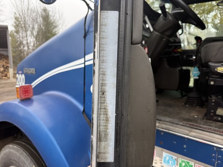 2003-kenworth-t800-image-75