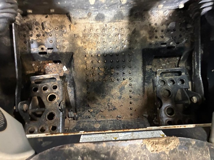 2022-bobcat-t550-image-29