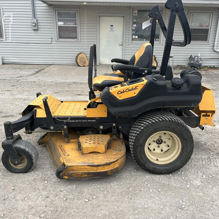 CUB CADET TANK LZ48