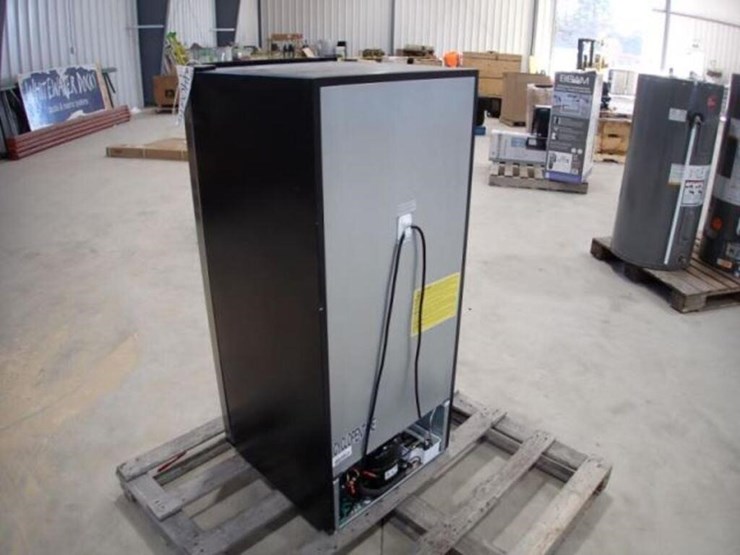 vissani-7.1-cu-ft-upright-freezer-image-7