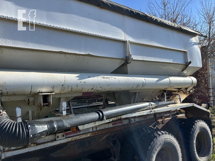 1986-international-f2375-image-9