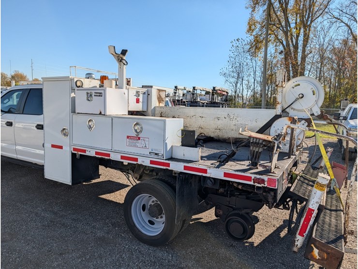 2017-ford-f550-image-10