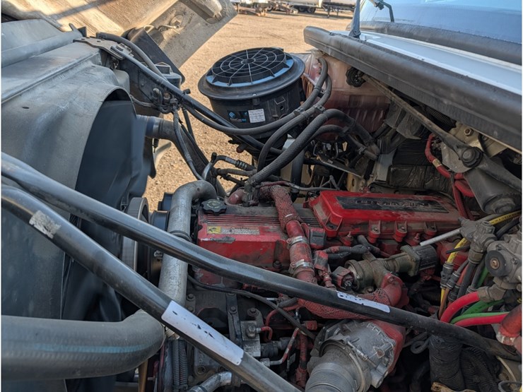 freightliner-108sd-image-25