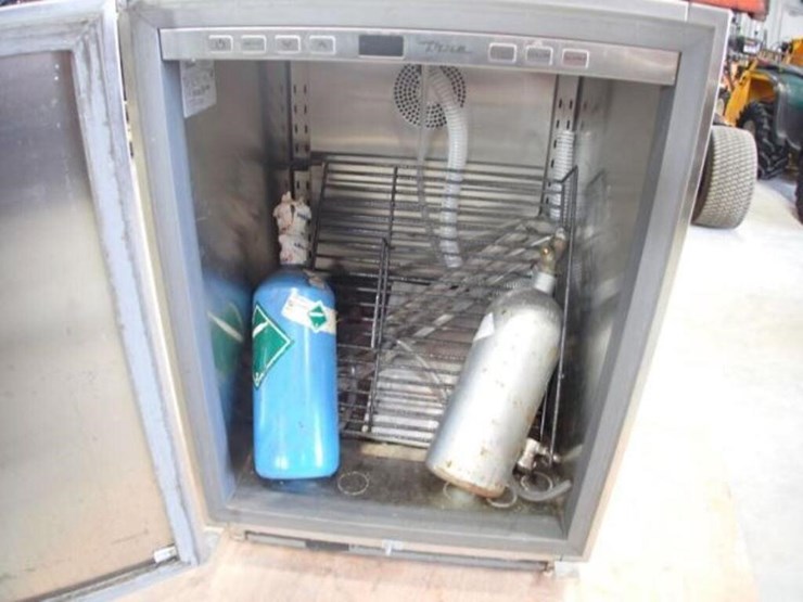 true-tur24bdlssb-24-in.-stainless-steel-beer-tap-image-12