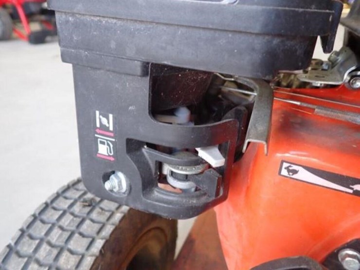 caterpillar-212-image-12