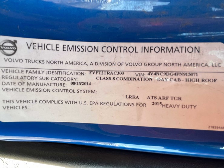 #202-•-2015-volvo-semi-tractor-(has-wi-title)-(denmark,-wi)-image-55