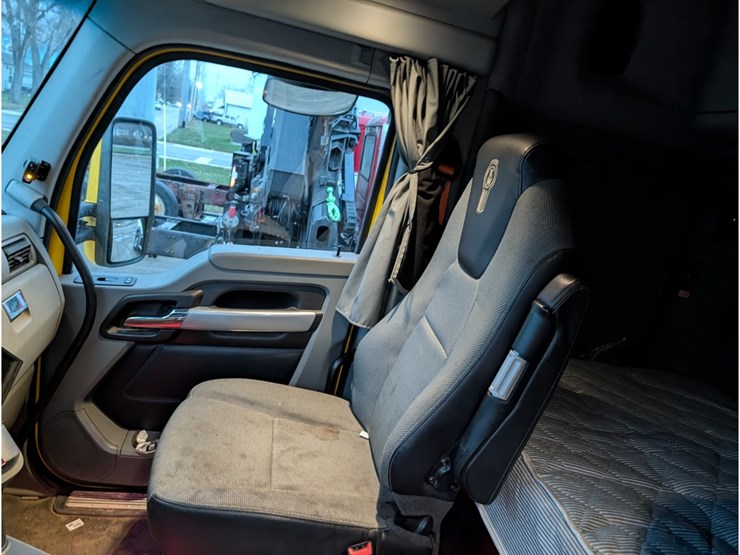 kenworth-t680-image-18