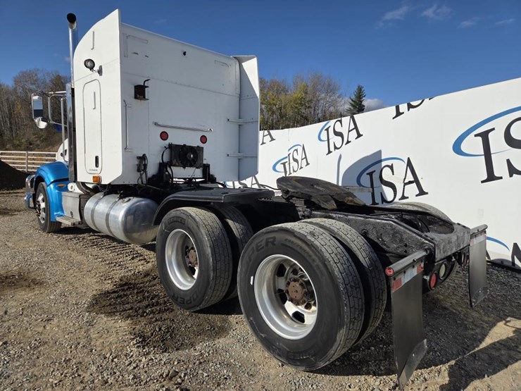 2007-peterbilt-386-image-3
