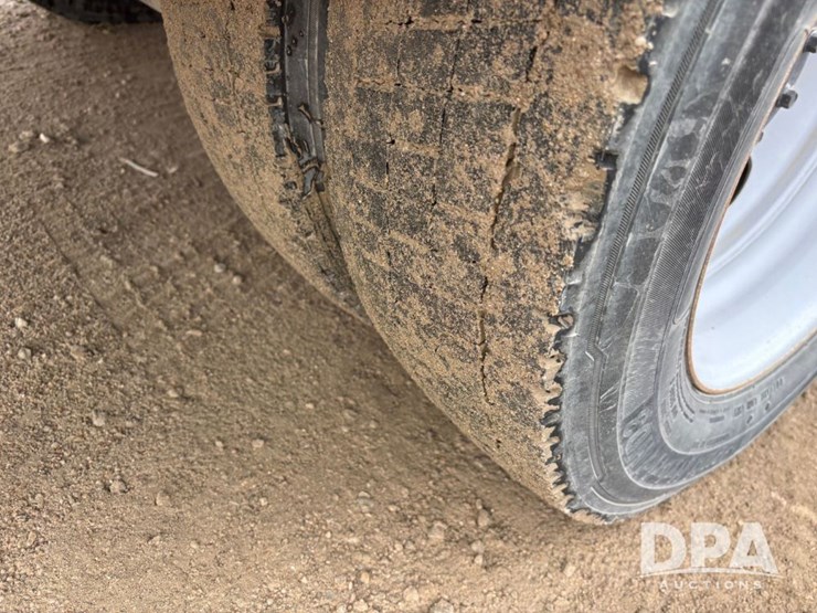 ford-f550-xl-image-38