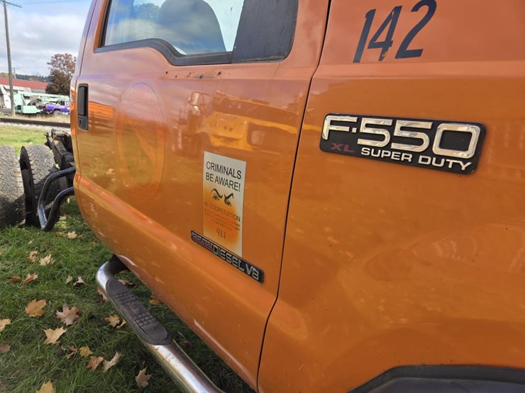 ford-f550-xl-image-17