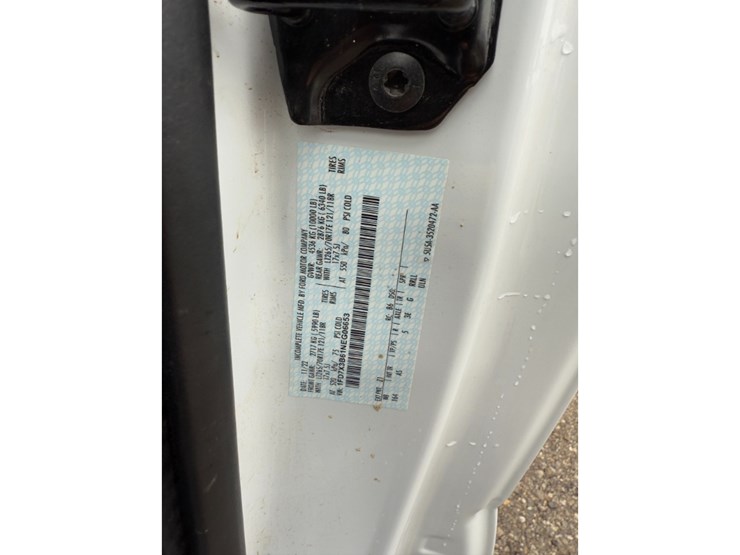 2022-ford-f350-image-19