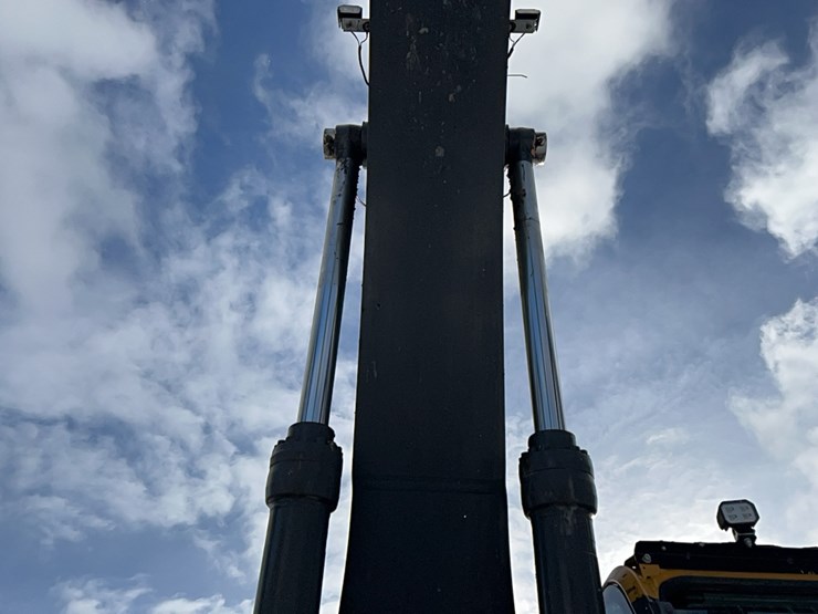 2019-deere-350g-lc-image-23