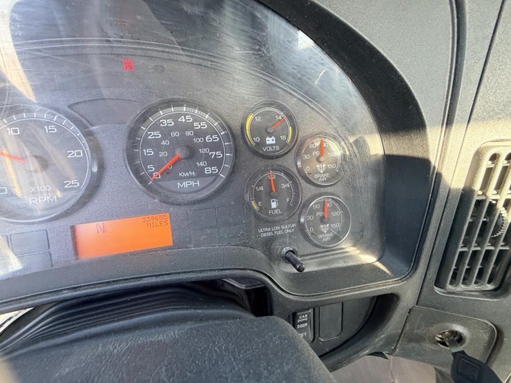 2017-international-prostar-image-48