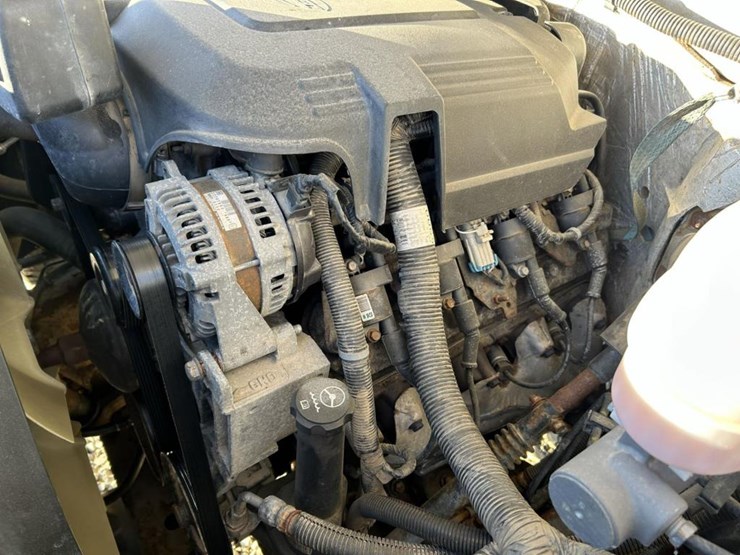 2015-chevrolet-silverado-2500hd-image-98