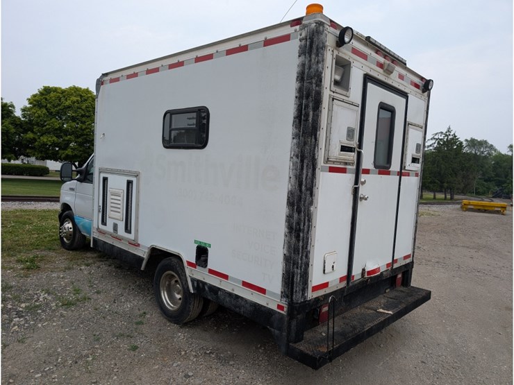 2006-ford-e350-image-7