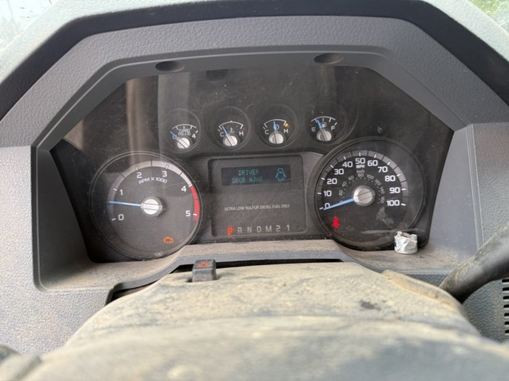 2011-ford-f550-image-36