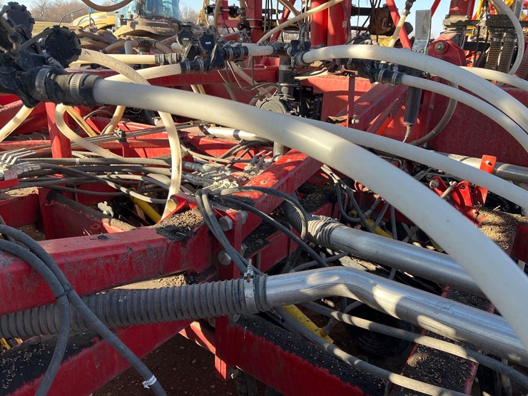 2016-bourgault-3320-66-image-98