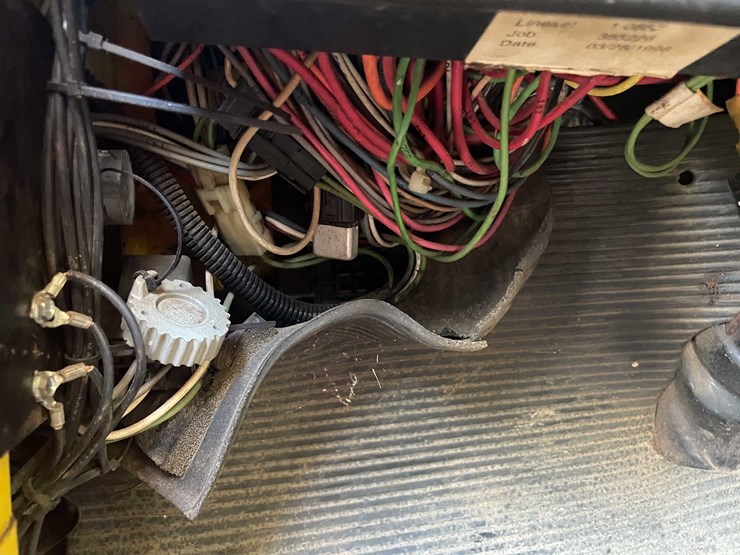 international-4900-image-83