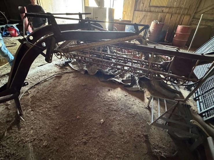 new-holland-rake-image-2