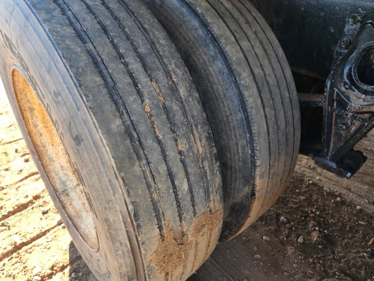 international-8100-image-64