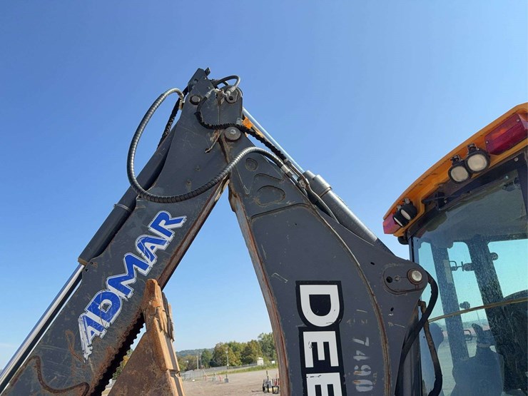 2012-deere-310k-image-15