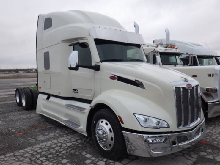 peterbilt-579-image-3