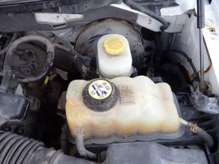 2014-ford-f150-xl-image-17