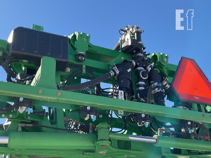 john-deere-r4038-image-27