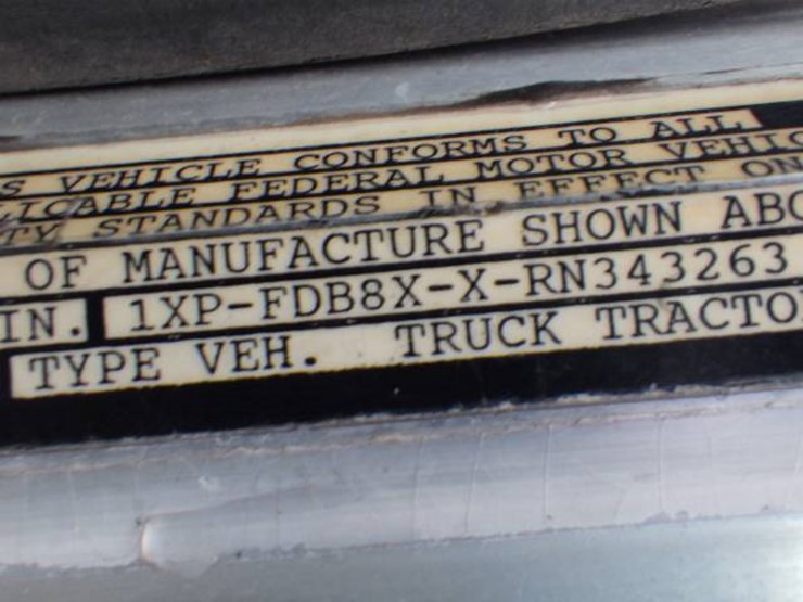 1994-peterbilt-378-image-23