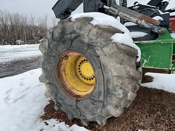 2016-deere-648l-image-20