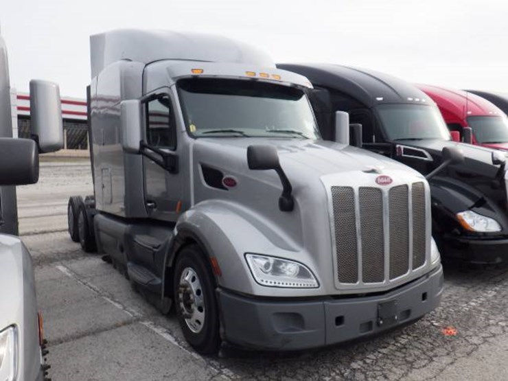 peterbilt-579-image-3