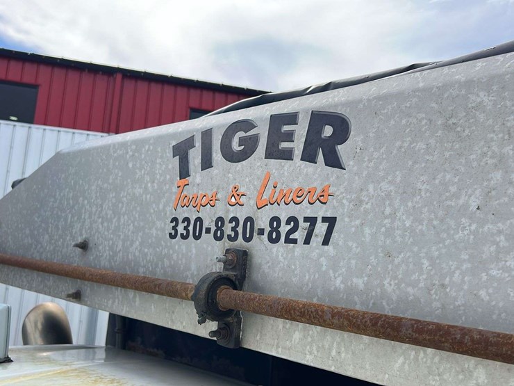 2018-mack-gu-granite-6-axle-dump-truck-image-41