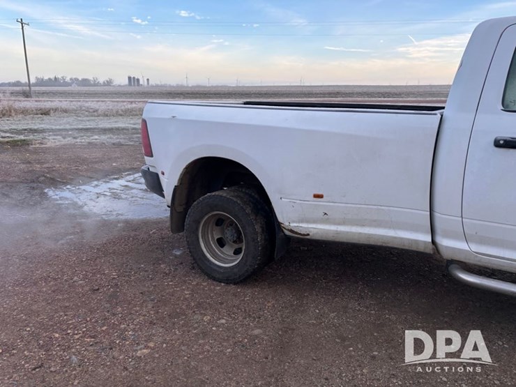 dodge-ram-3500-image-37