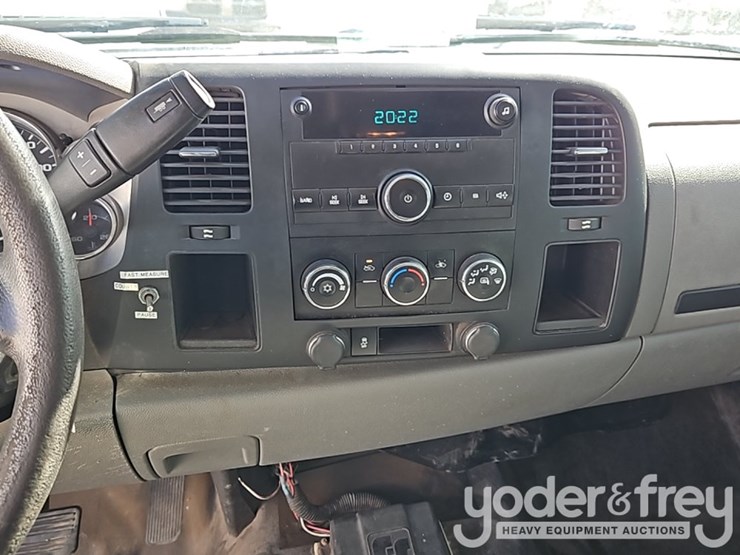 chevrolet-silverado-2500-image-29