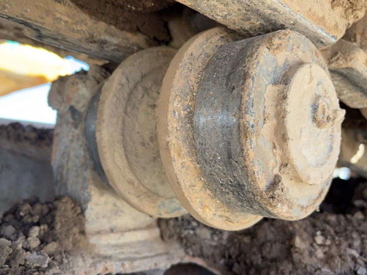 komatsu-pc210-lc-10-image-19