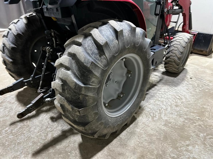 2017-massey-ferguson-1754-image-18