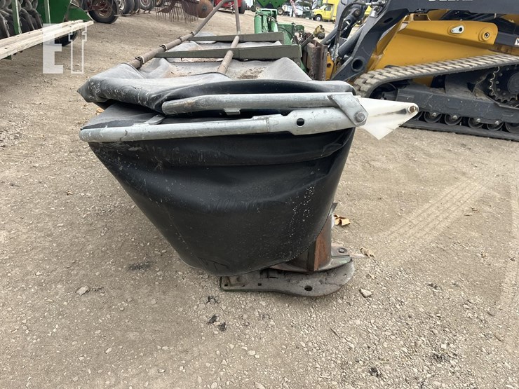 john-deere-275-image-11