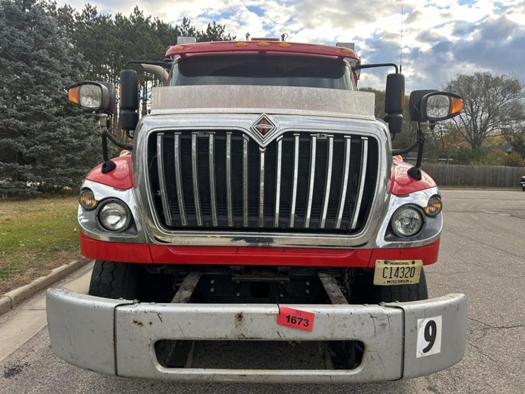 #1673-•-2002-international-workstar-tri-axle-dump-truck-image-8