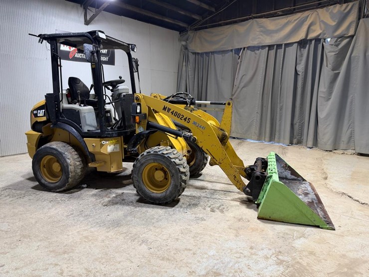 2015-caterpillar-903c-image-6